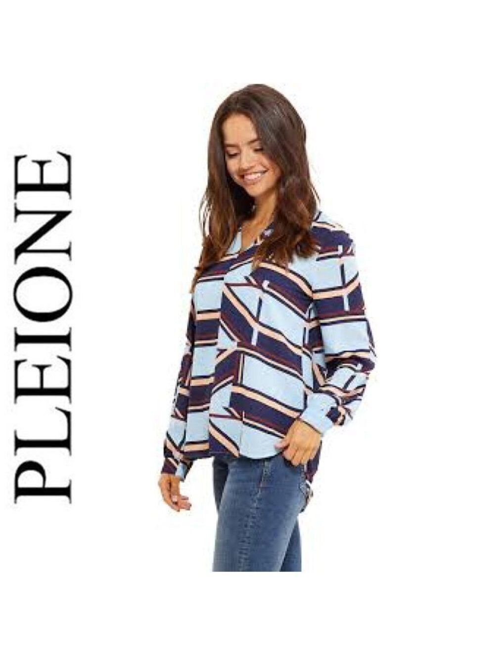 Pleione Blue geometric V-neck blouse Sz L